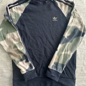 Adidas Men's Black and Green Camo Sweatshirt